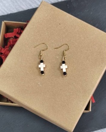 11  σκουλαρικια σταυροι (1)